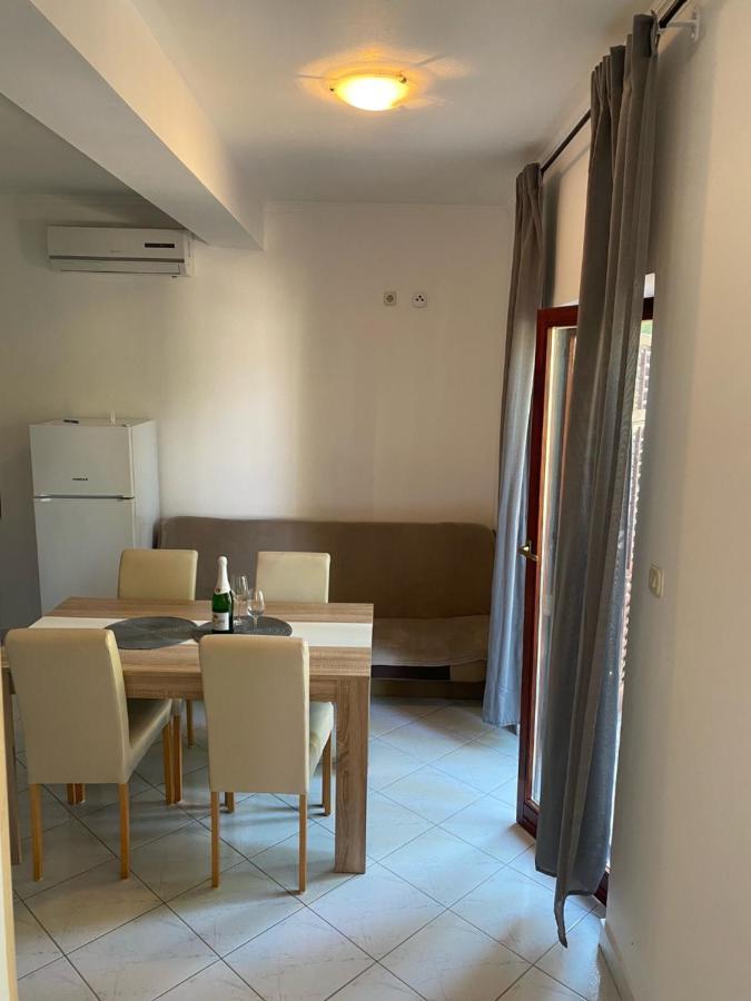 Apartmani Nika บาร์บินเย ภายนอก รูปภาพ
